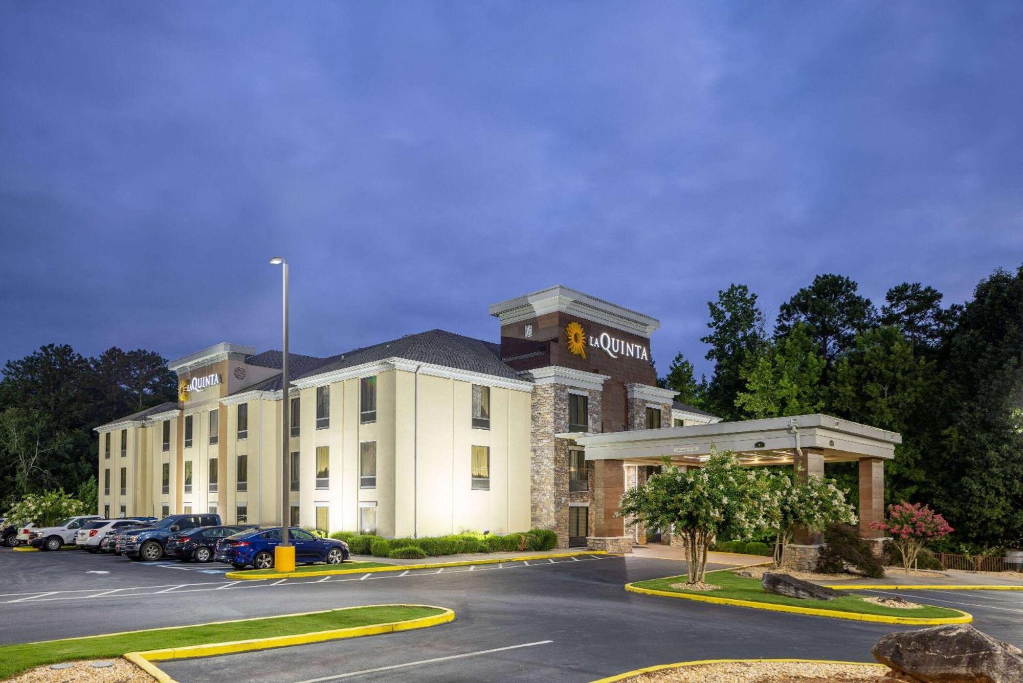 La Quinta Inn & Suites By Wyndham Covington Esterno foto