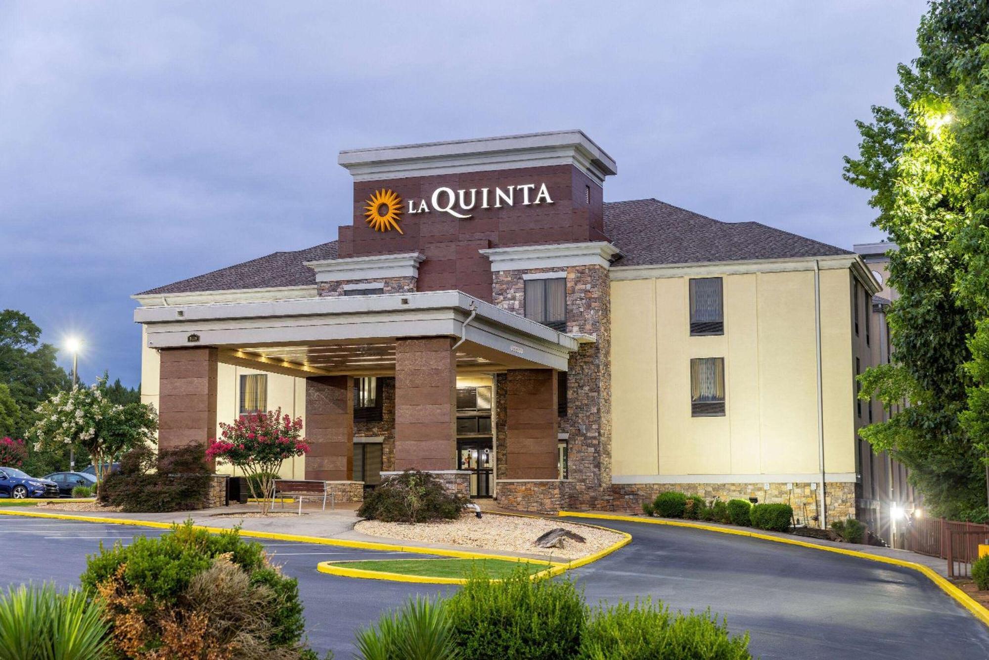 La Quinta Inn & Suites By Wyndham Covington Esterno foto