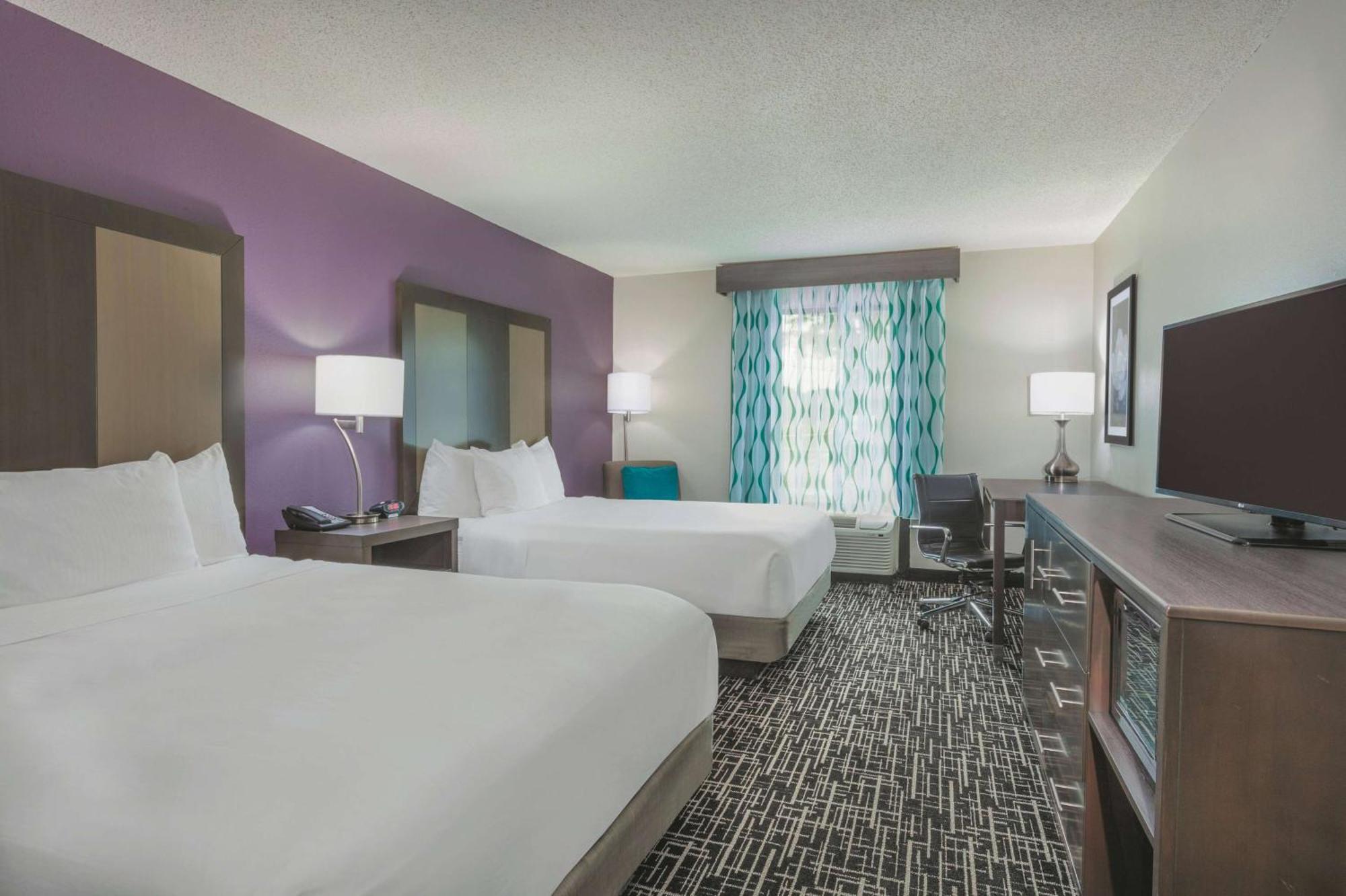 La Quinta Inn & Suites By Wyndham Covington Esterno foto