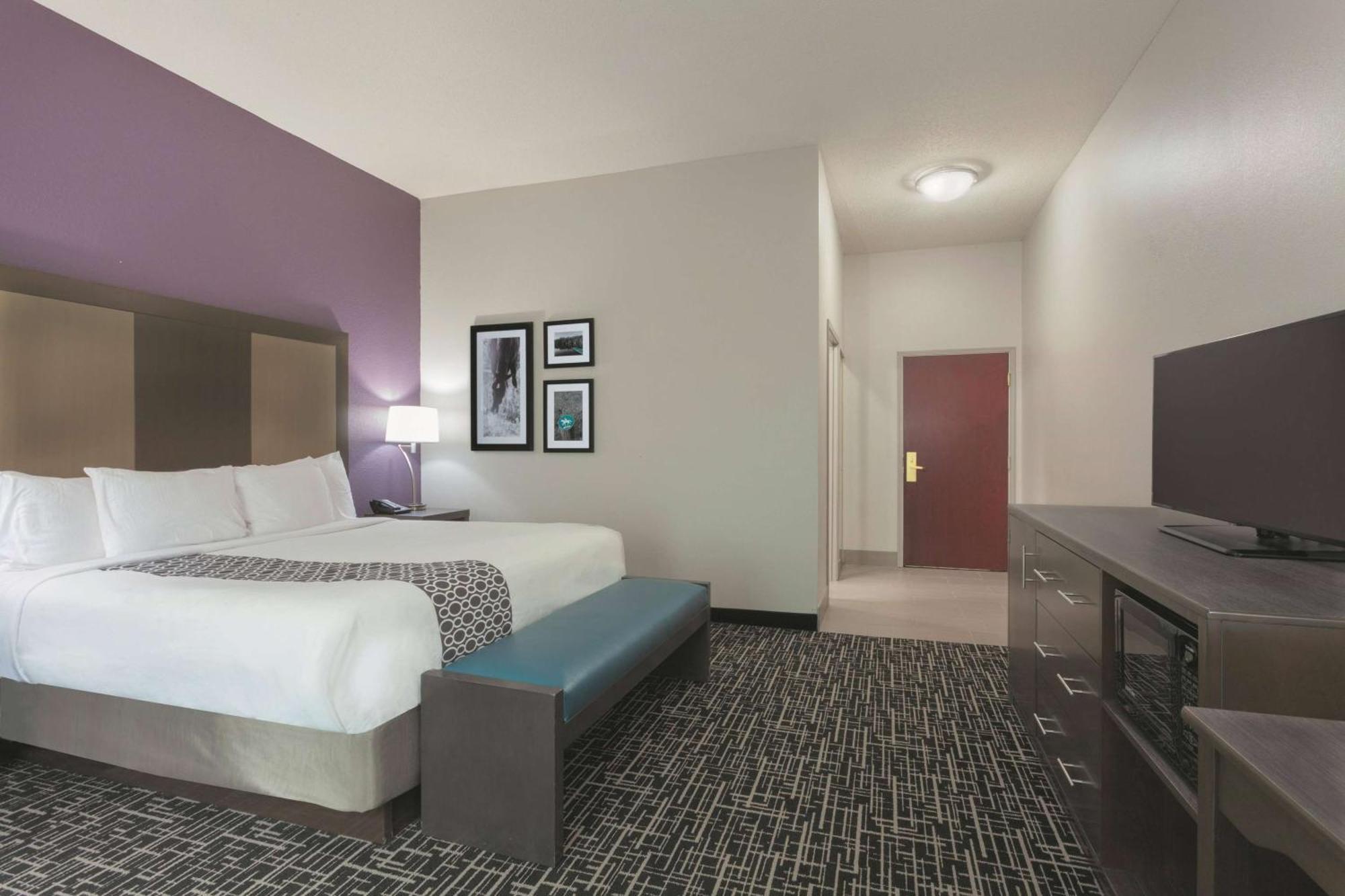 La Quinta Inn & Suites By Wyndham Covington Esterno foto