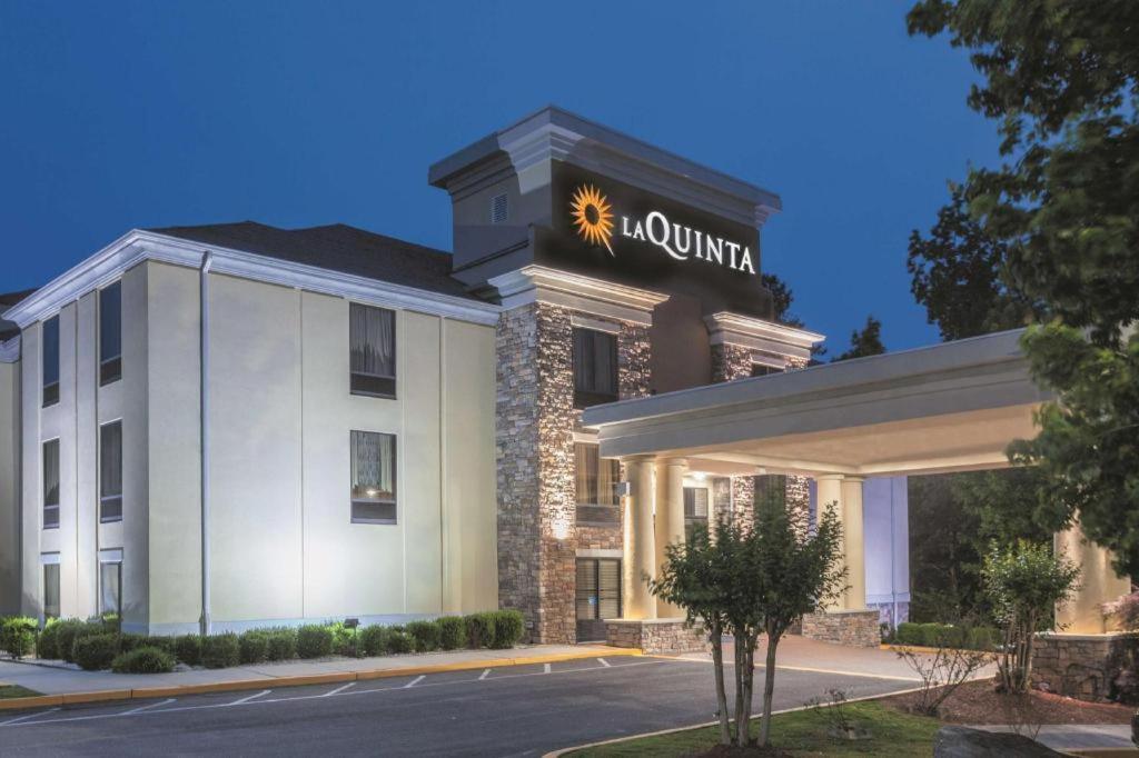 La Quinta Inn & Suites By Wyndham Covington Esterno foto