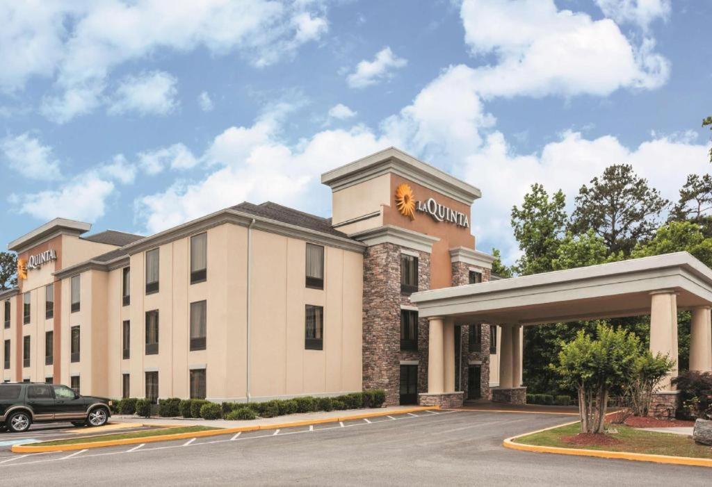 La Quinta Inn & Suites By Wyndham Covington Esterno foto