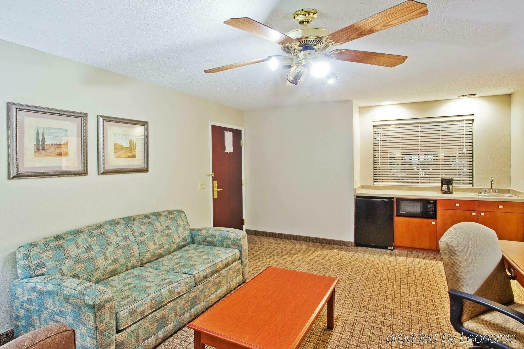 La Quinta Inn & Suites By Wyndham Covington Esterno foto